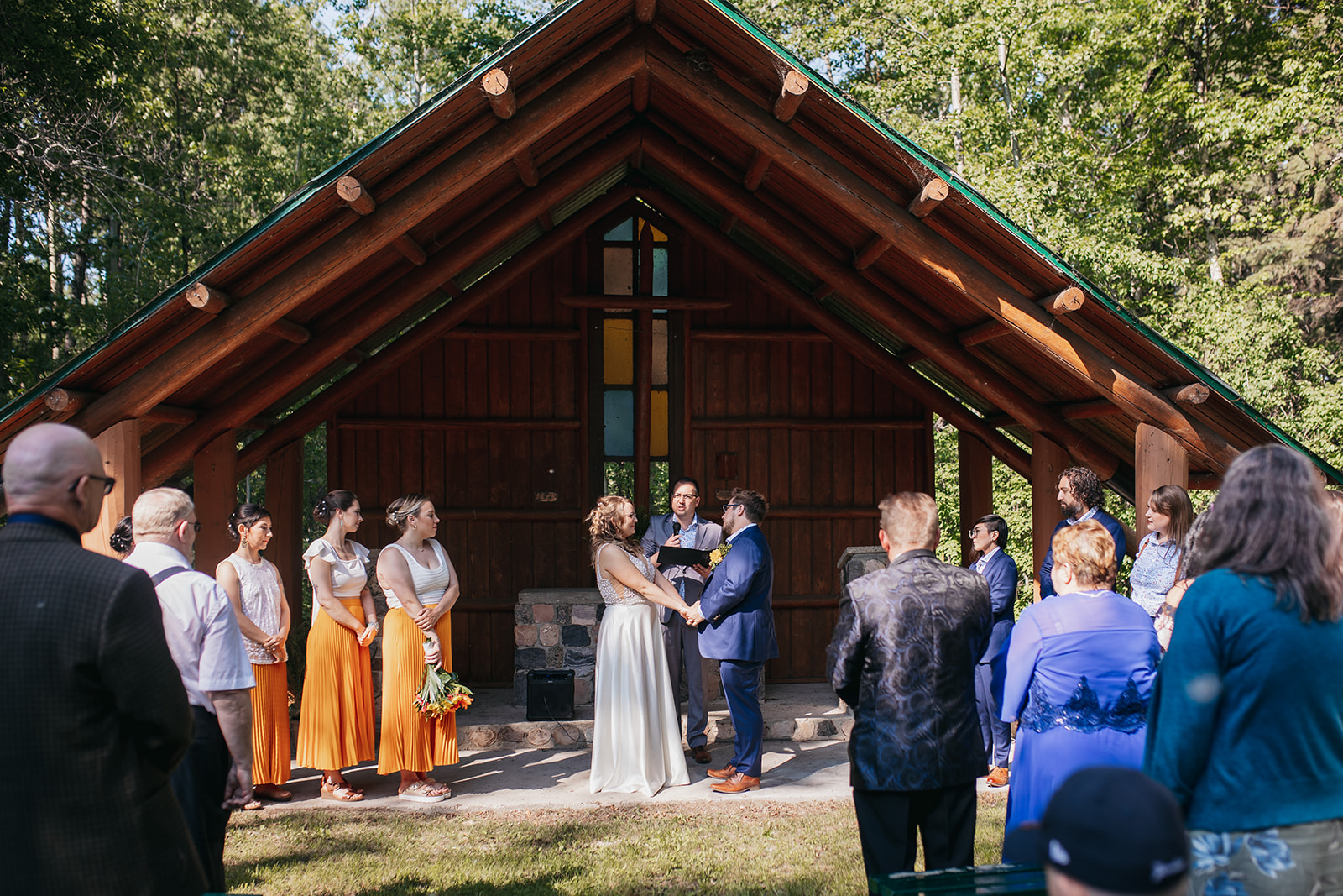 questions to ask your wedding venue that affect your wedding photos - outdoor Edmonton wedding venue